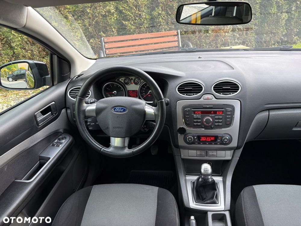 Ford Focus 1.6 Trend - 12