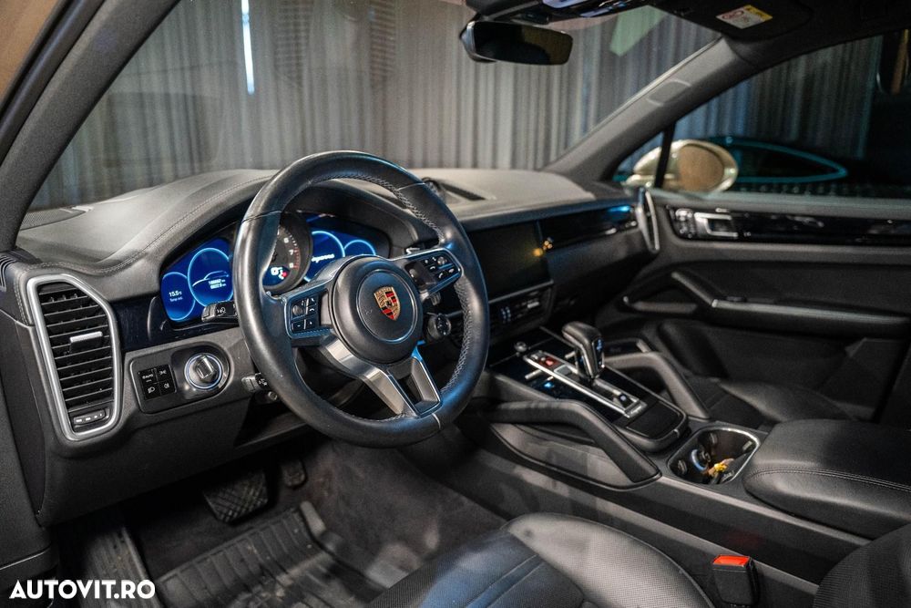 Porsche Cayenne Standard - 22