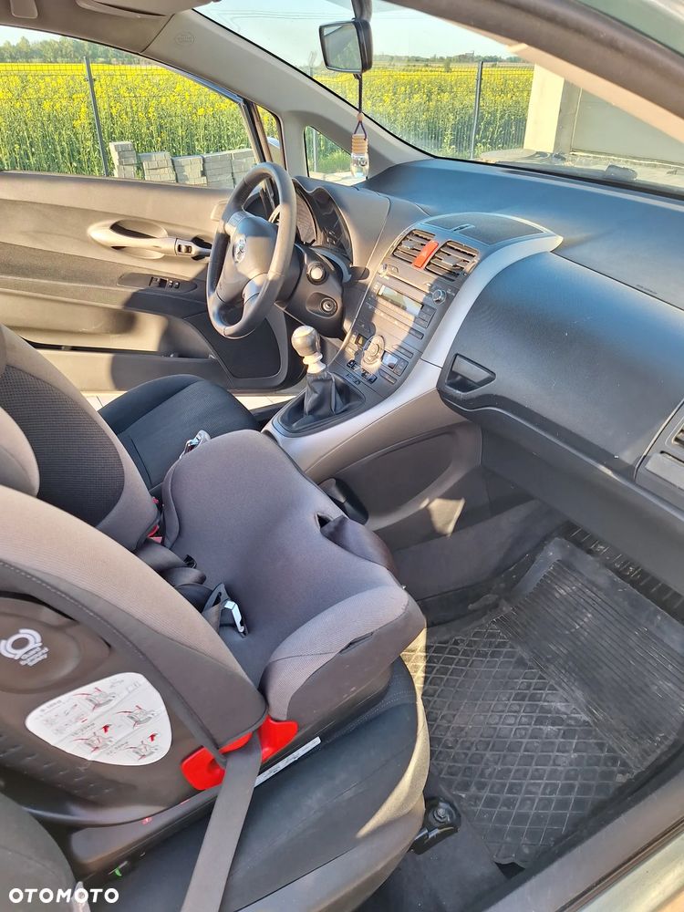 Toyota Auris 1.33 VVT-i - 11