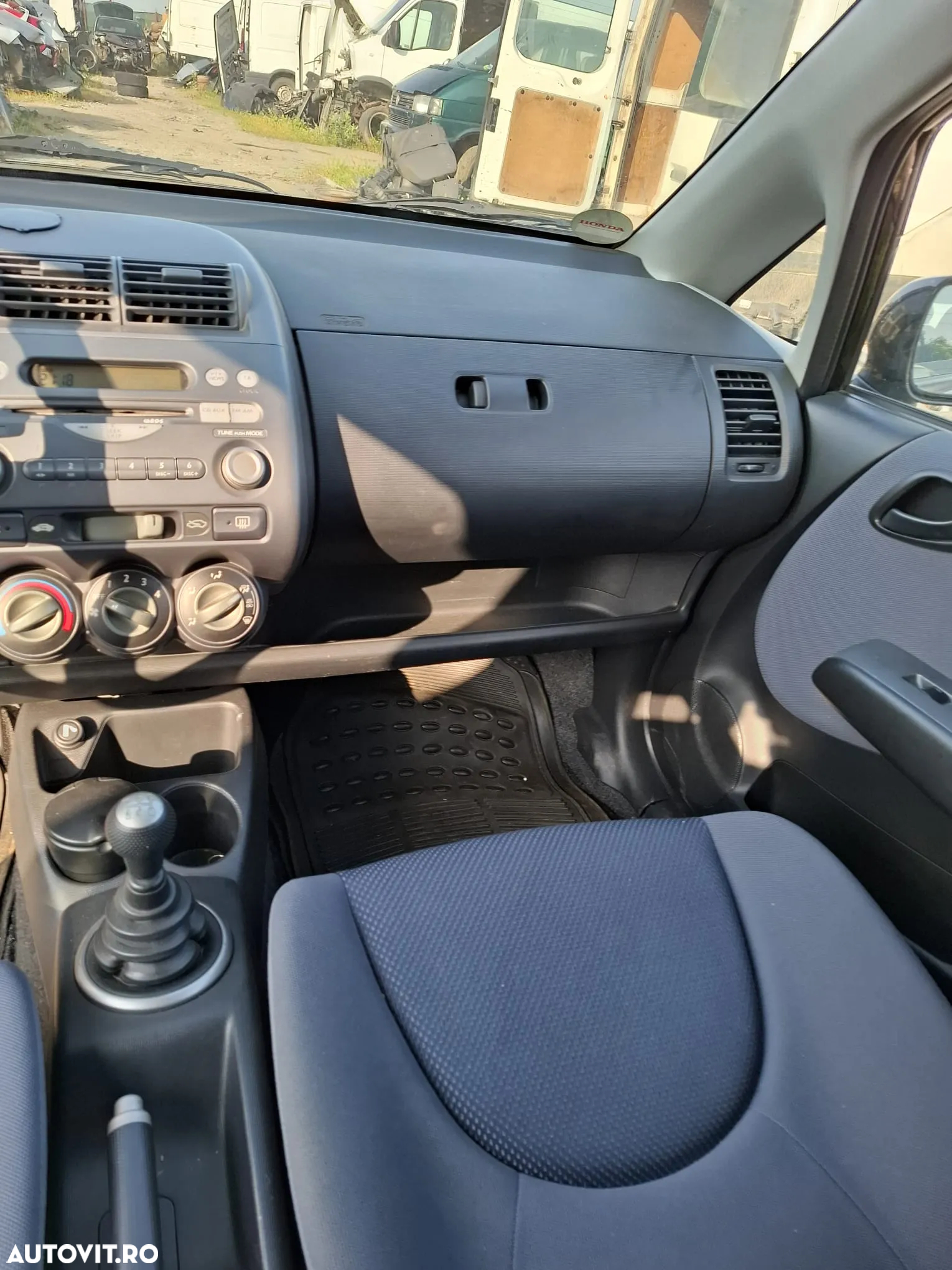 Dezmembrez Honda Jazz - 5