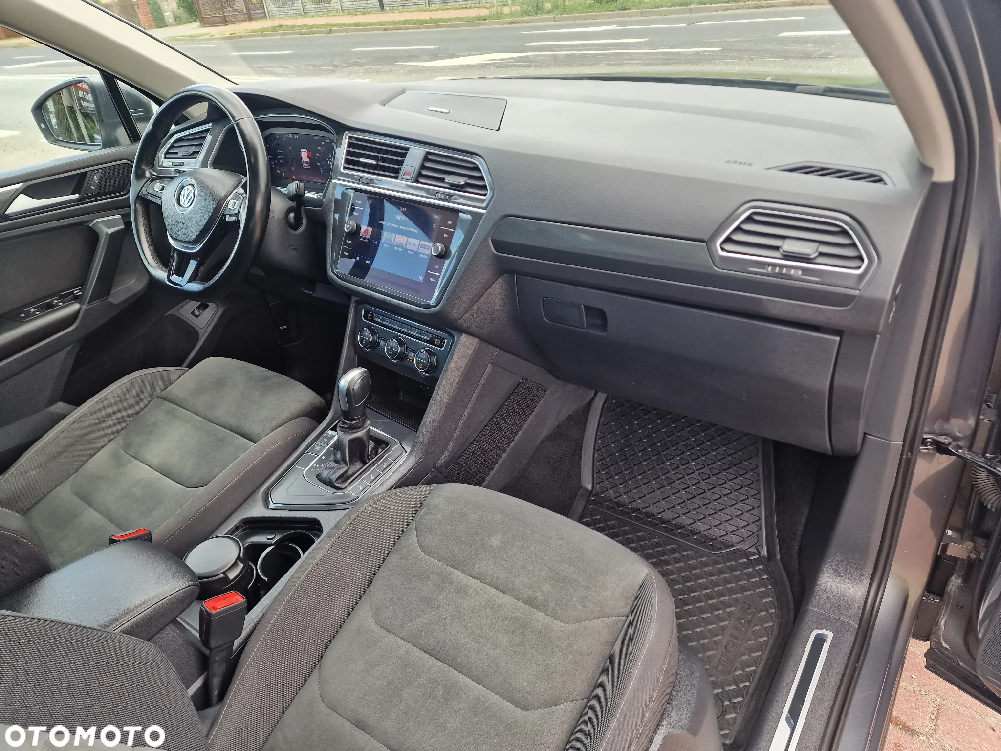 Volkswagen Tiguan Allspace 1.5 TSI EVO Comfortline DSG - 9
