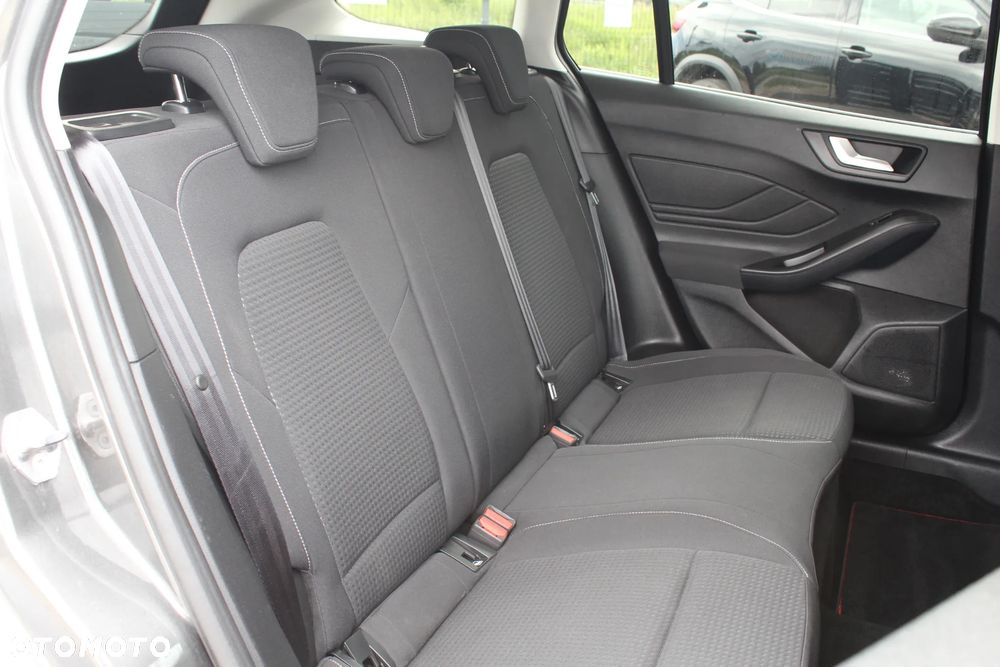 Ford Focus 1.0 EcoBoost STart-Stopp-System TITANIUM - 29