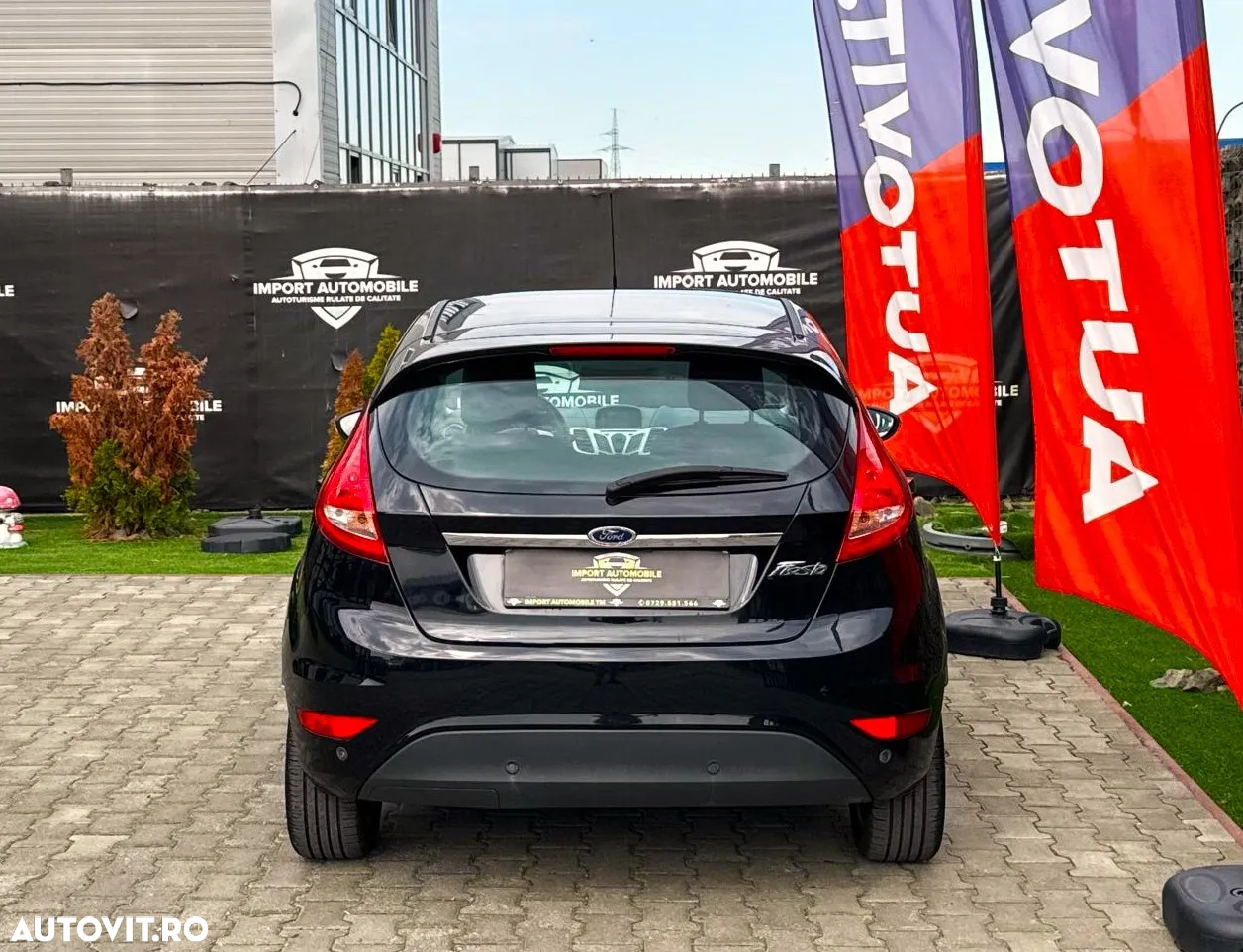 Ford Fiesta 1.4 Ghia - 11
