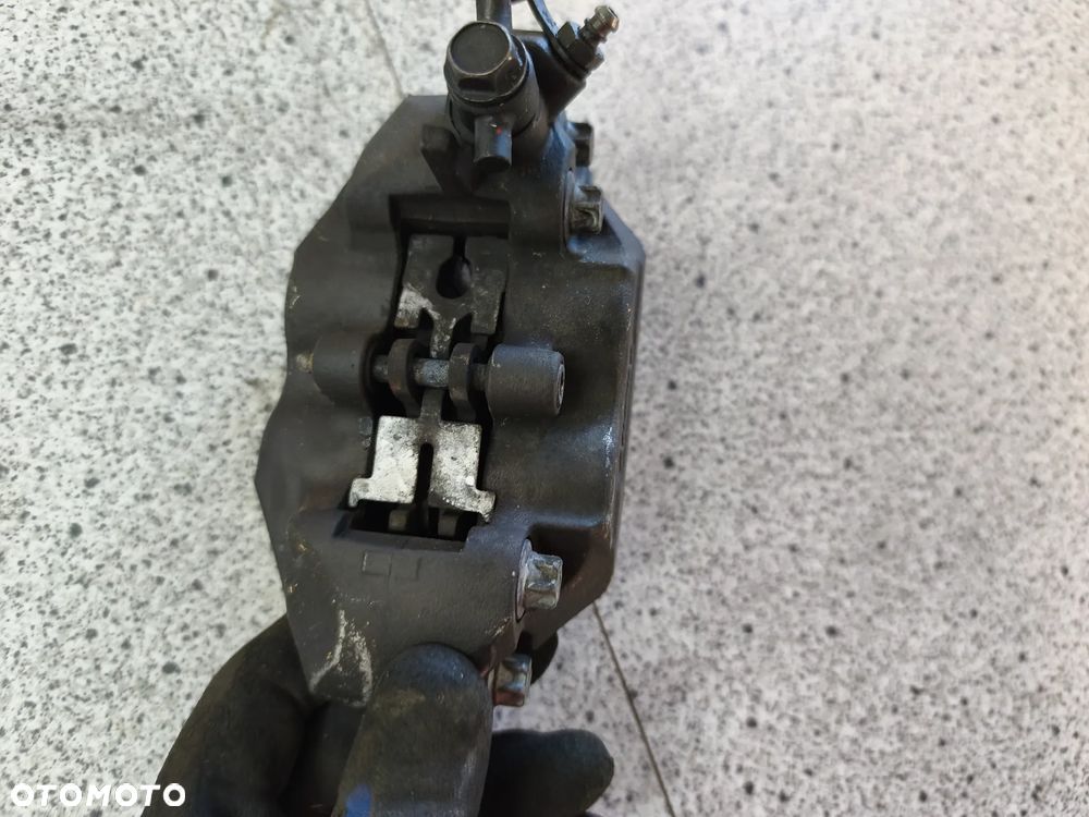 Zaciski hamulcowe przód, czujnik ABS Kawasaki Z900 Z 900 2022 - 4