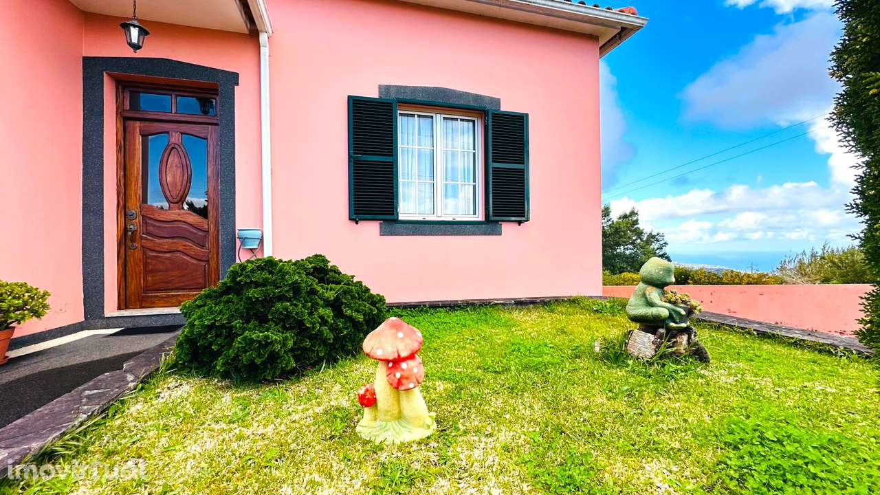 Moradia T3 Típica Madeirense em Santana - Grande imagem: 2/38