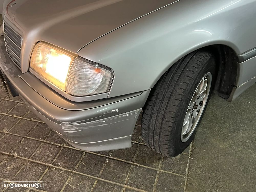 Mercedes-Benz C 220 D - 19