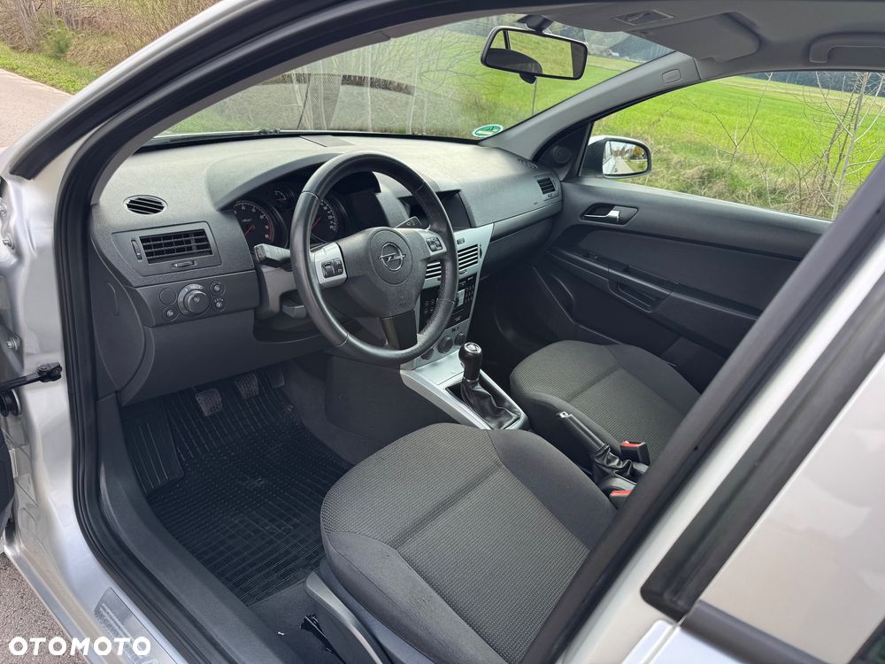 Opel Astra 1.6 Design Edition - 6