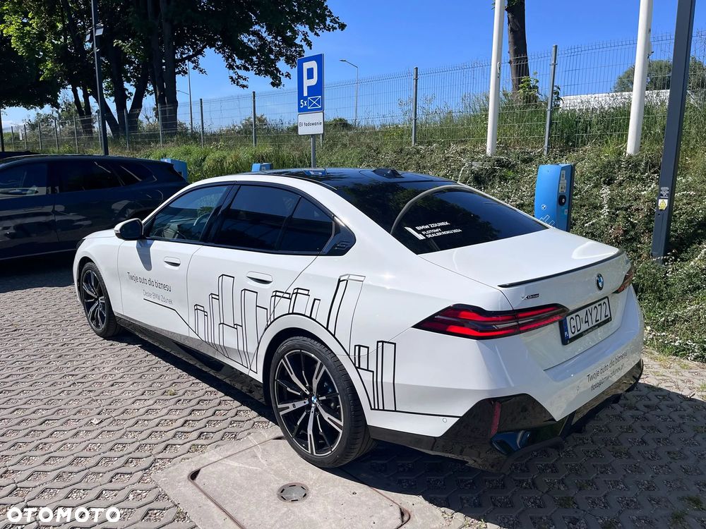 BMW Seria 5 520d xDrive mHEV - 4