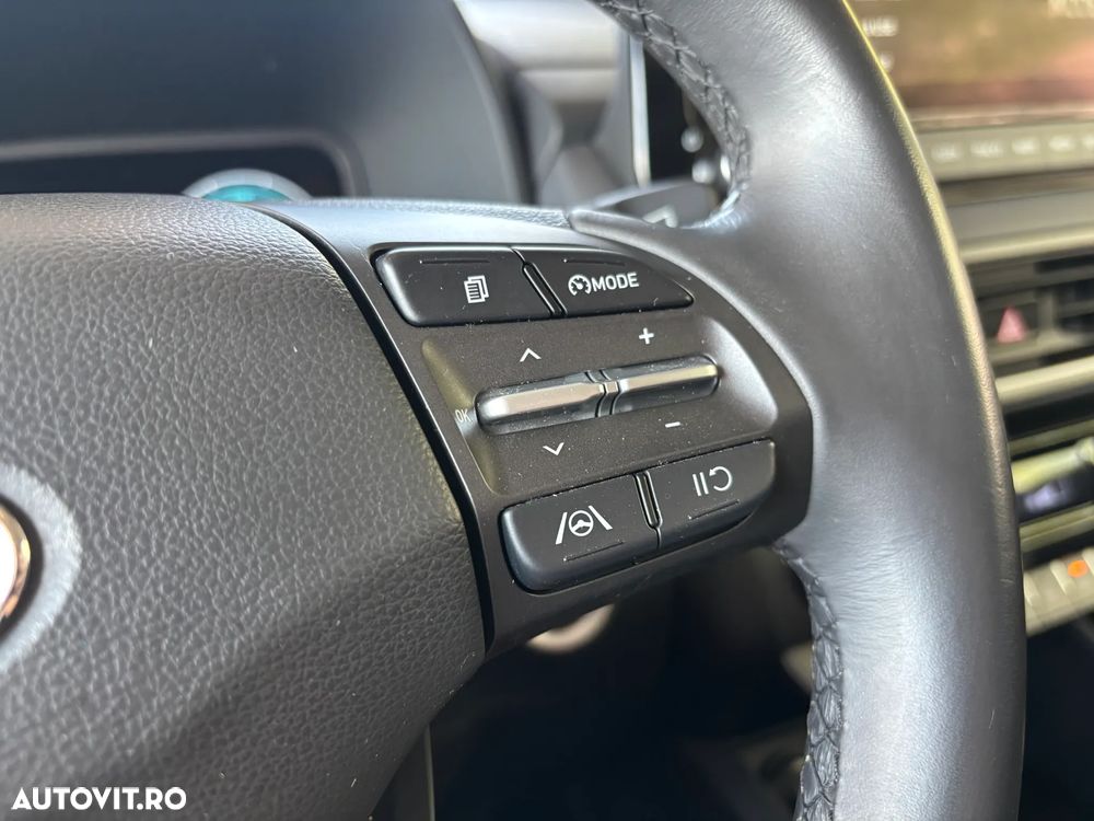 Hyundai KONA - 18