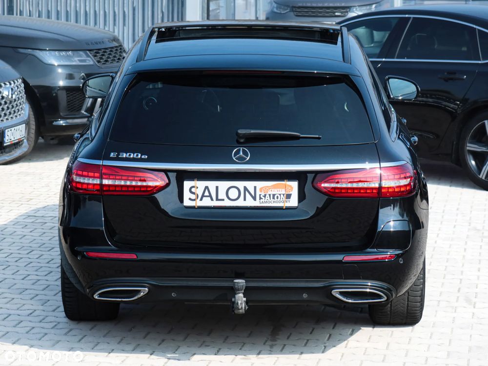 Mercedes-Benz Klasa E 300 9G-TRONIC Night Edition - 35