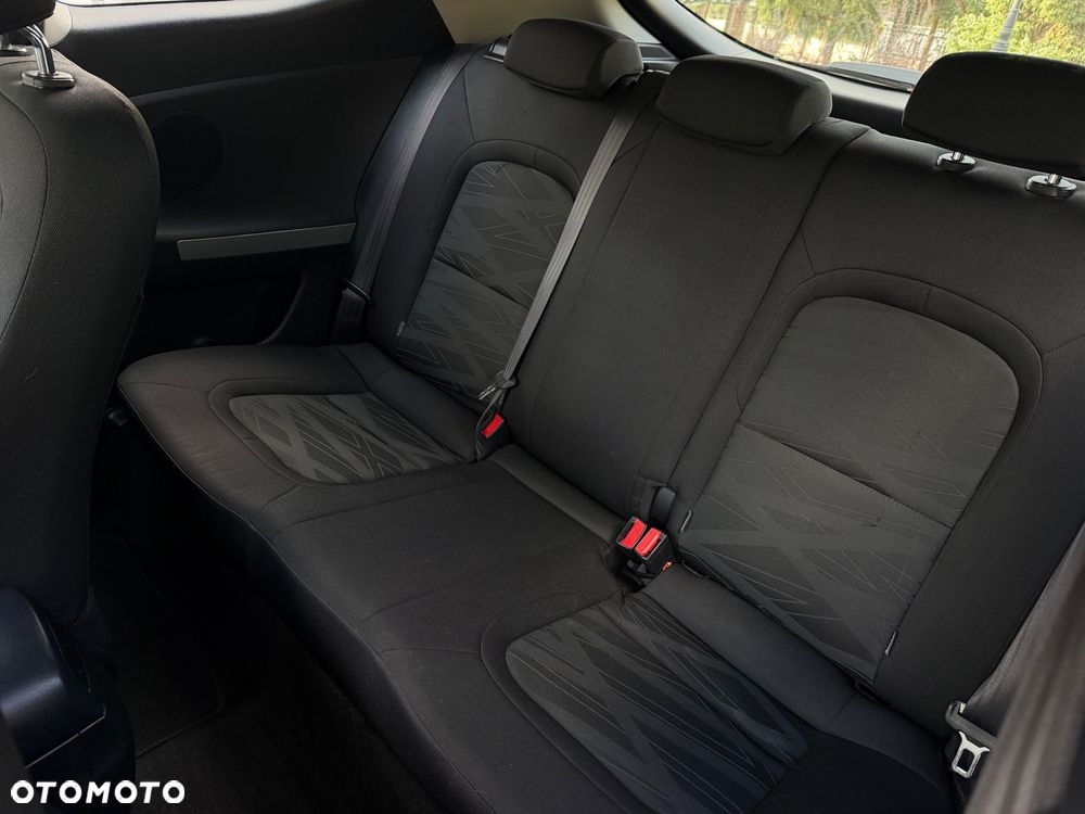 Kia Ceed - 24