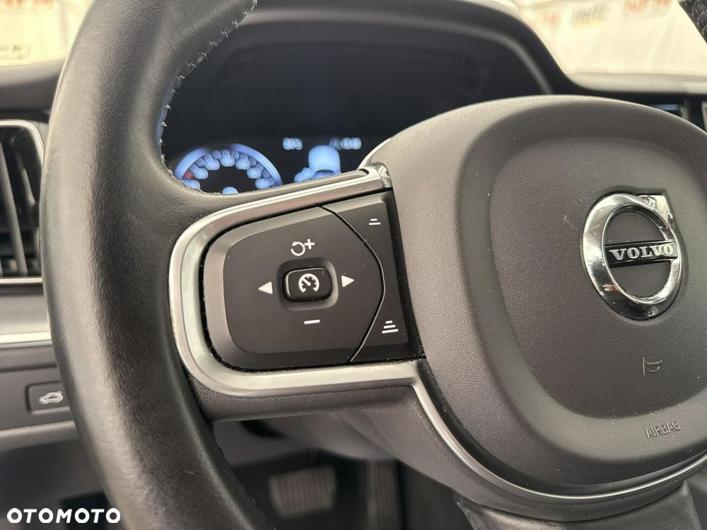 Volvo XC 60 - 22