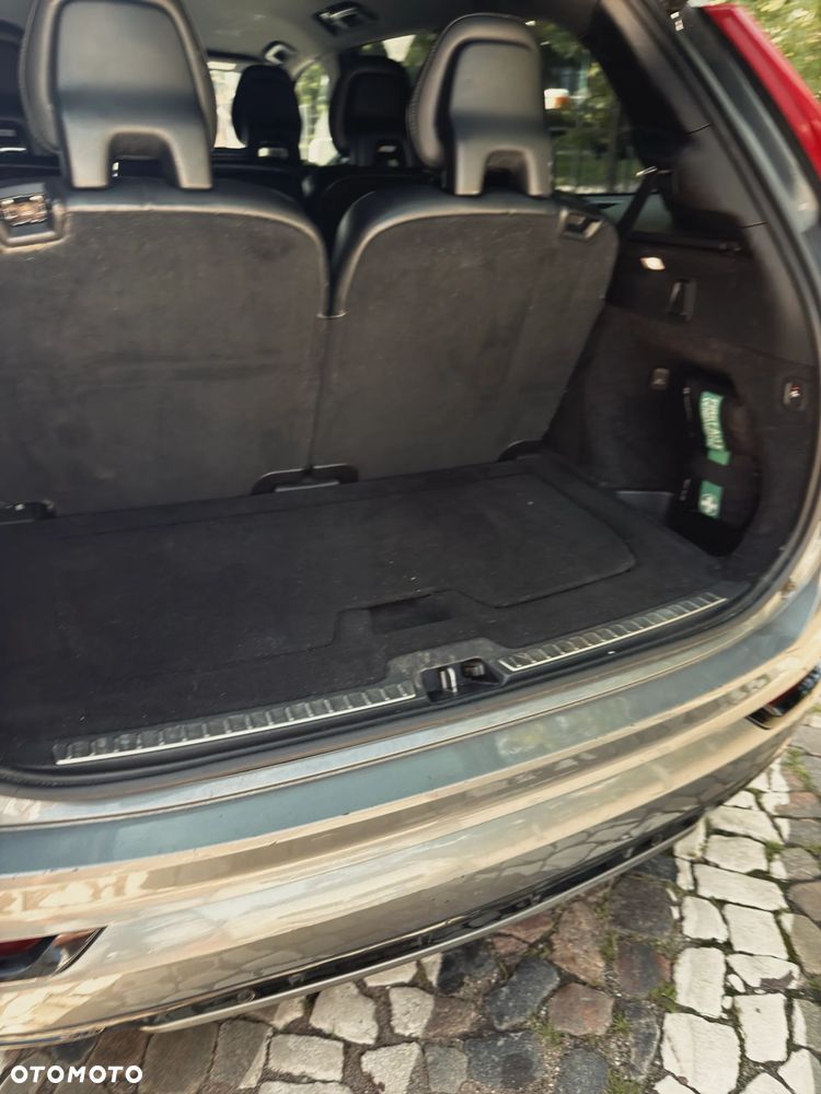 Volvo XC 90 D5 SCR AWD R-Design 7os - 18