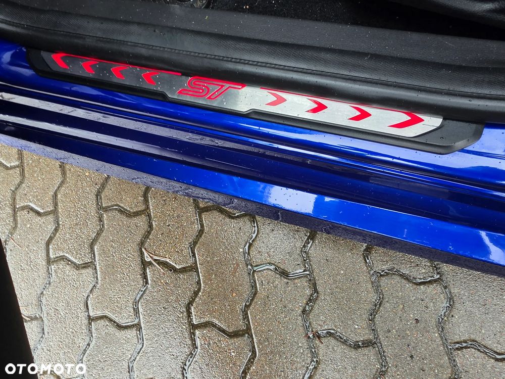 Ford Focus 2.0 EcoBoost ST mit Leder-Exclusiv-Paket - 13