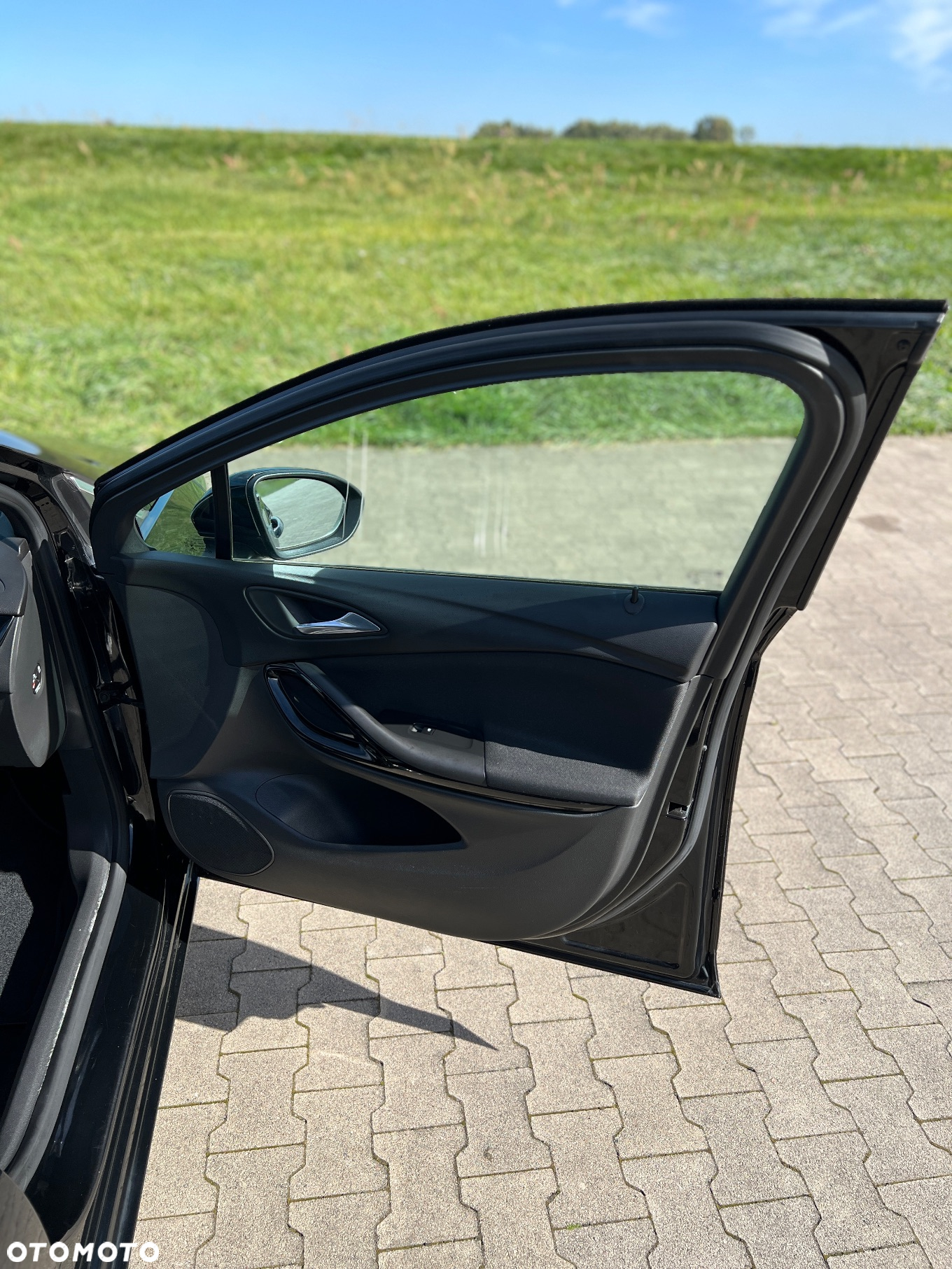 Opel Astra V 1.4 T Elite S&S - 19