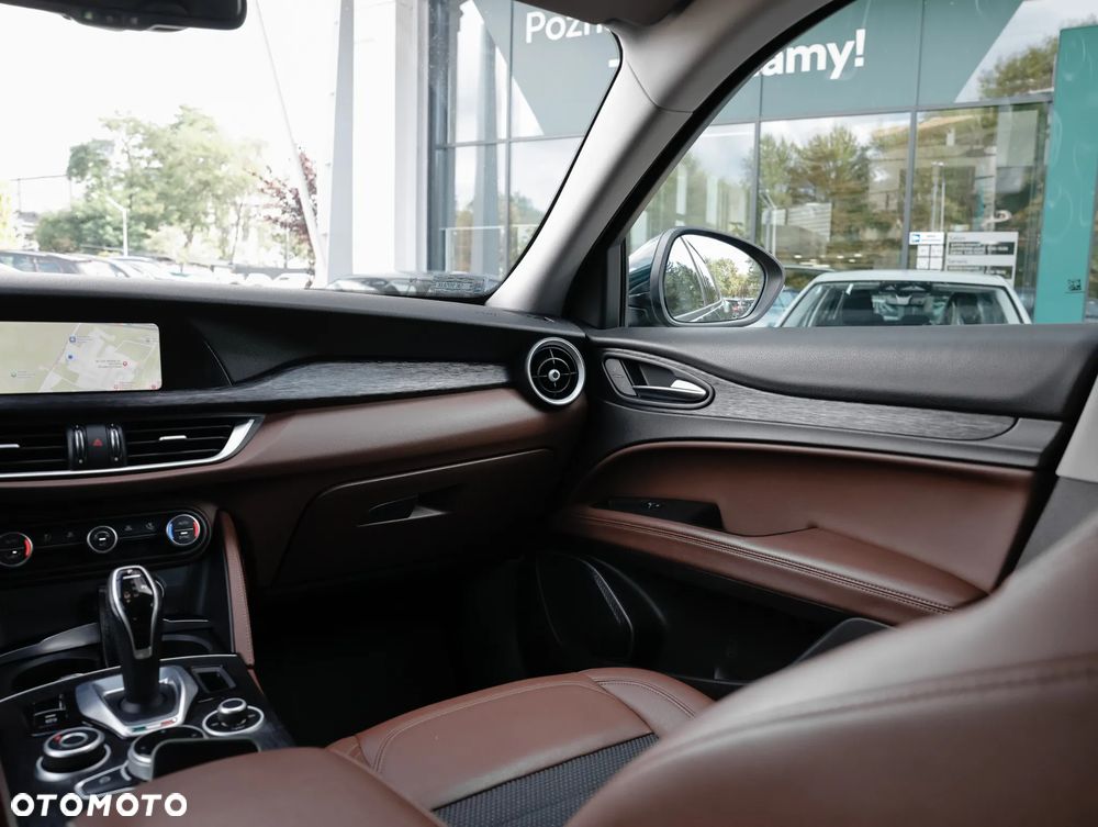 Alfa Romeo Stelvio 2.0 Turbo Q4 - 32