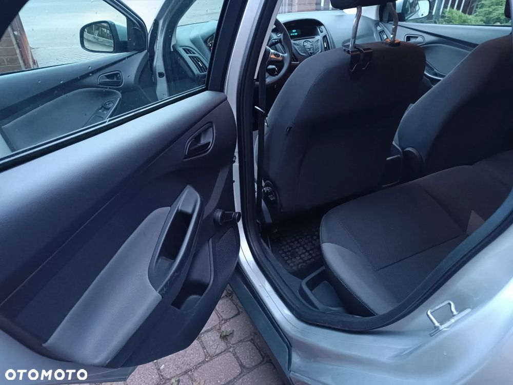 Ford Focus 1.6 Ambiente Start - 8