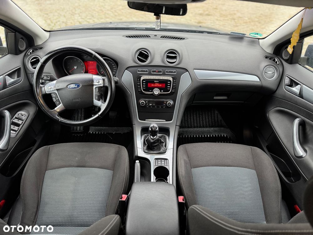 Ford Mondeo 1.6 Eco Boost Trend - 13