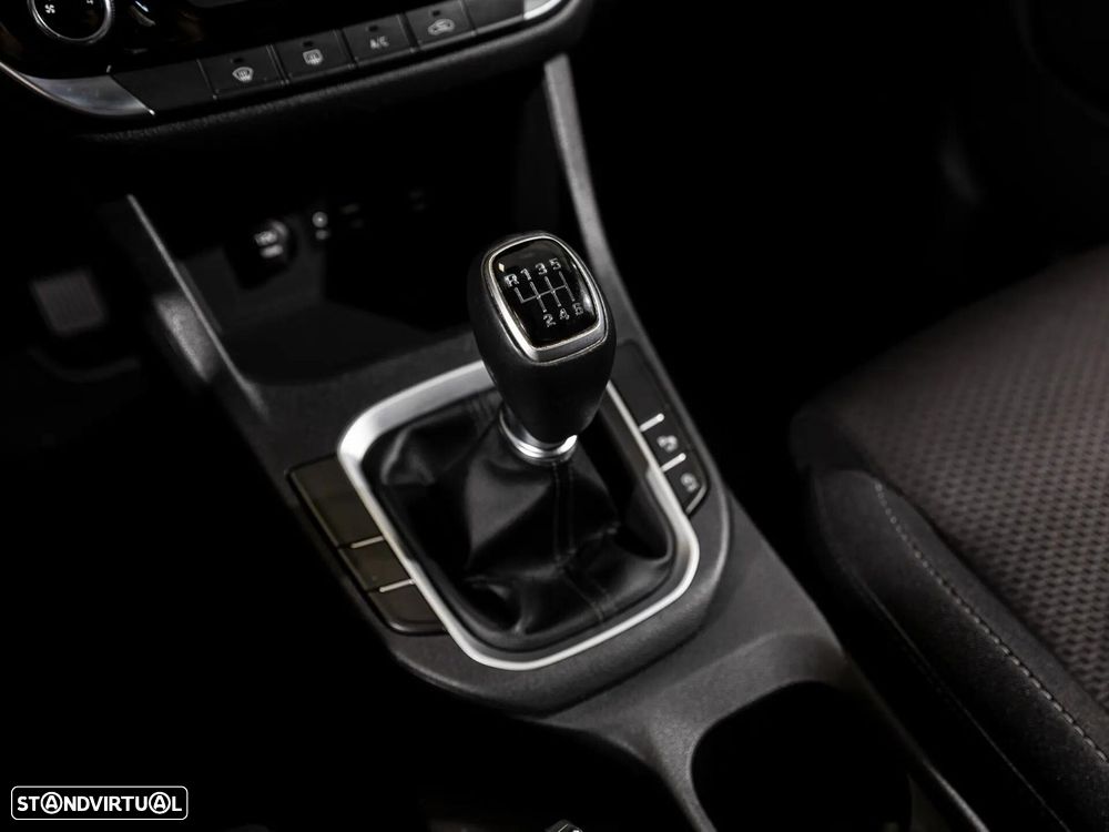 Hyundai i30 1.6 CRDI STyle — fotografia 15
