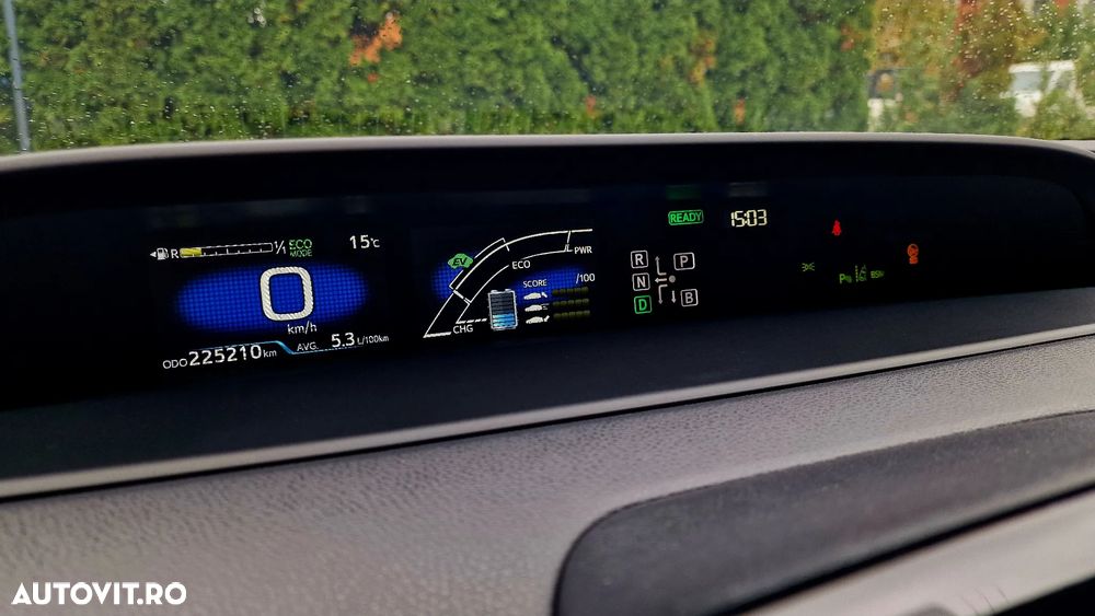 Toyota Prius 1.8 HSD Exclusive - 24