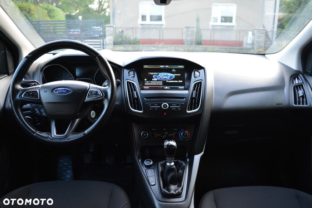 Ford Focus 1.0 EcoBoost Titanium - 8