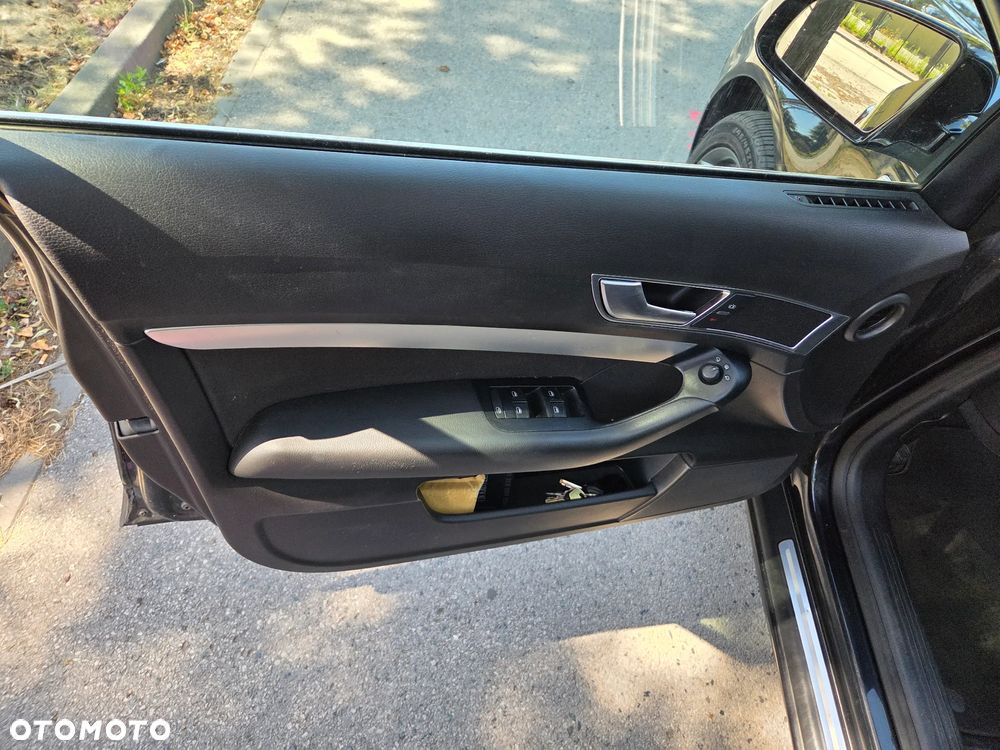 Audi A6 Avant 2.7 TDI DPF multitronic - 15