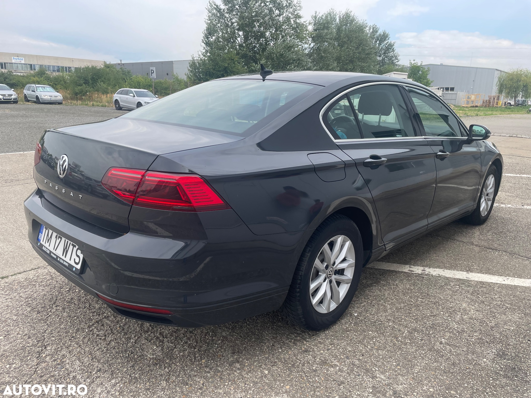 Volkswagen Passat 1.5 TSI ACT DSG Comfortline - 12