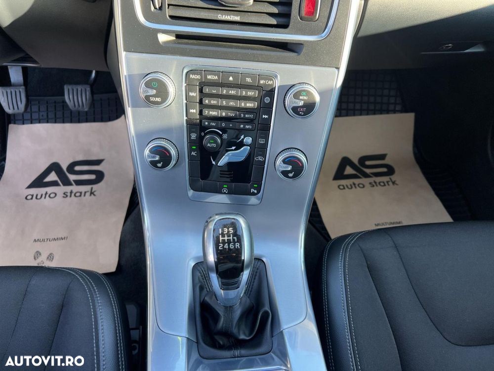 Volvo S60 D2 Momentum - 26