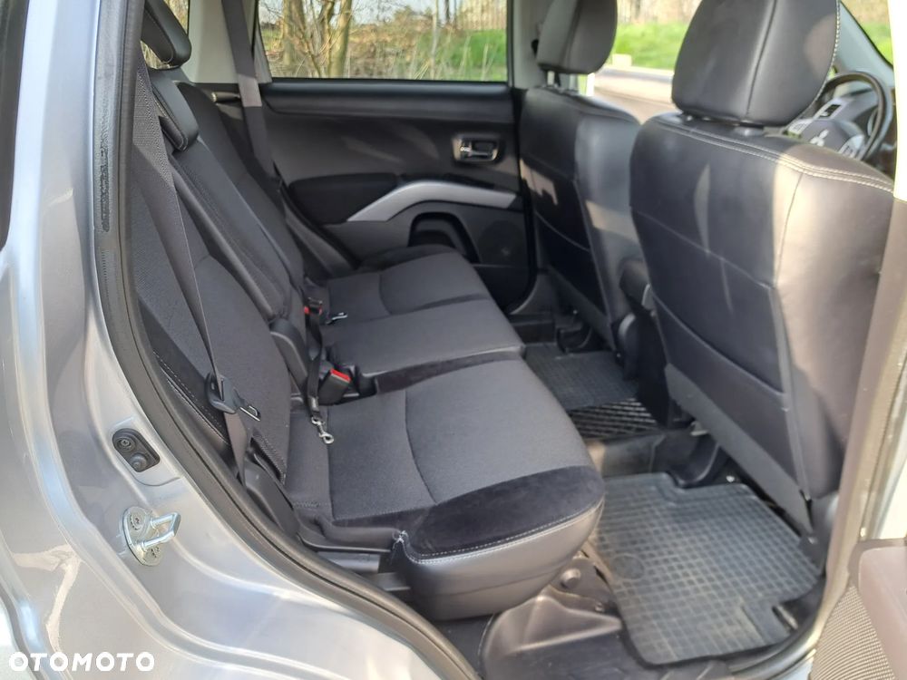 Mitsubishi Outlander 2.0 DID Intense + - 15