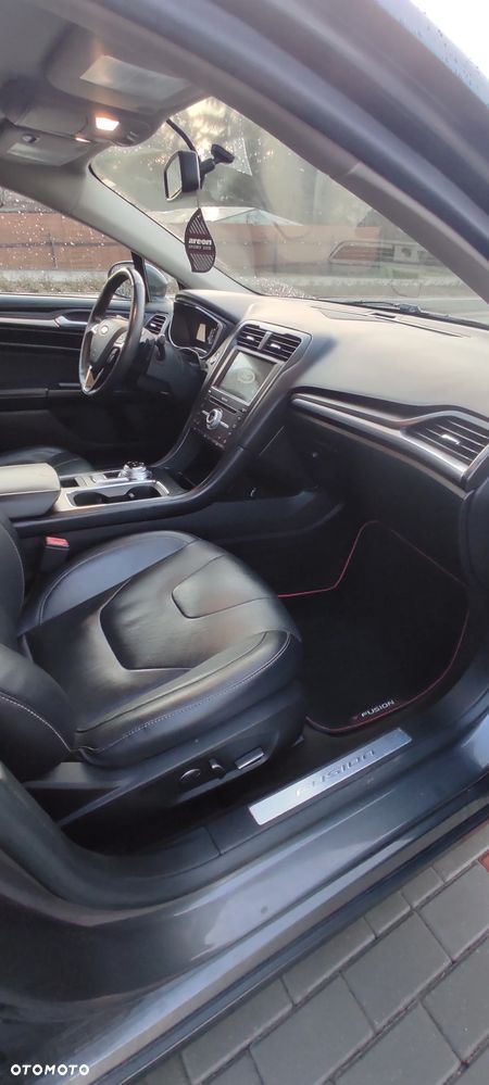 Ford Fusion - 9