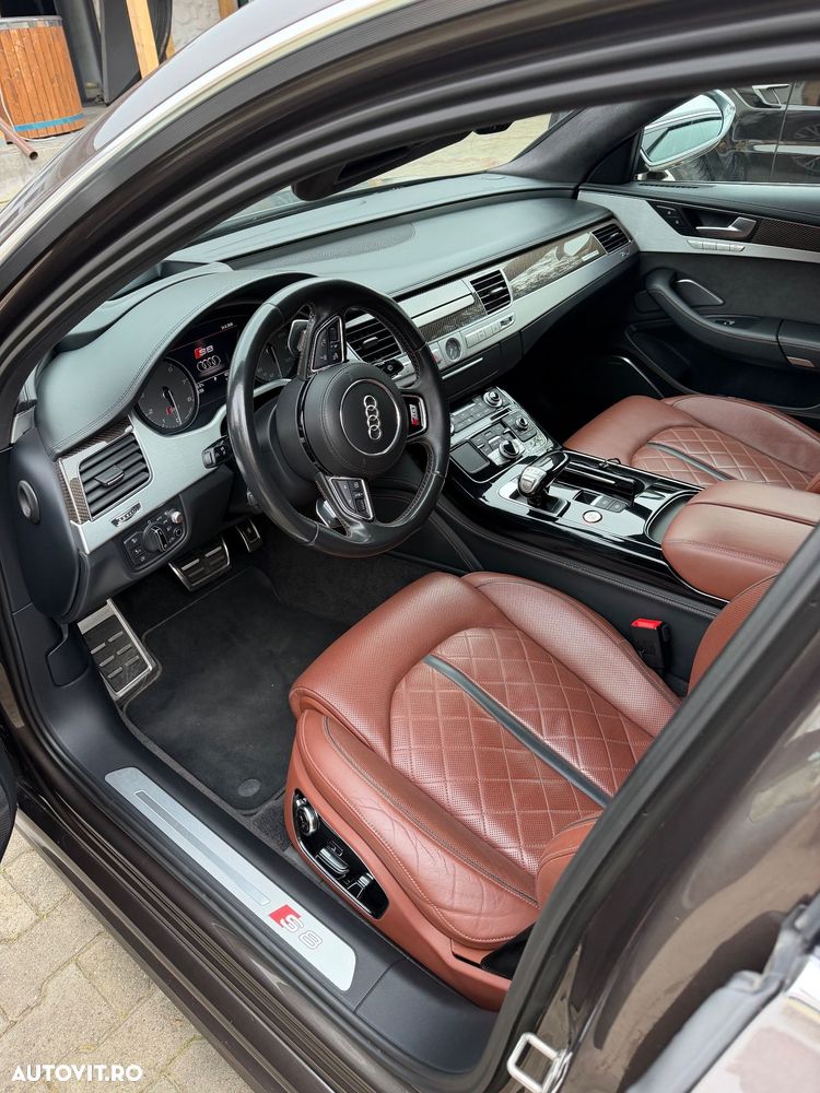 Audi S8 - 5