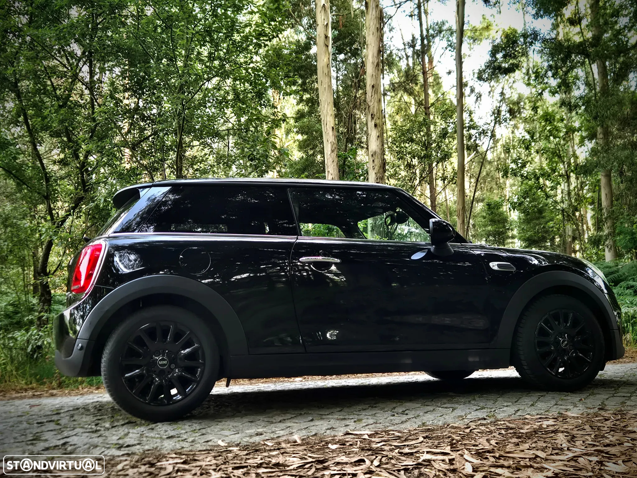 MINI 3 Portas Cooper D - 18