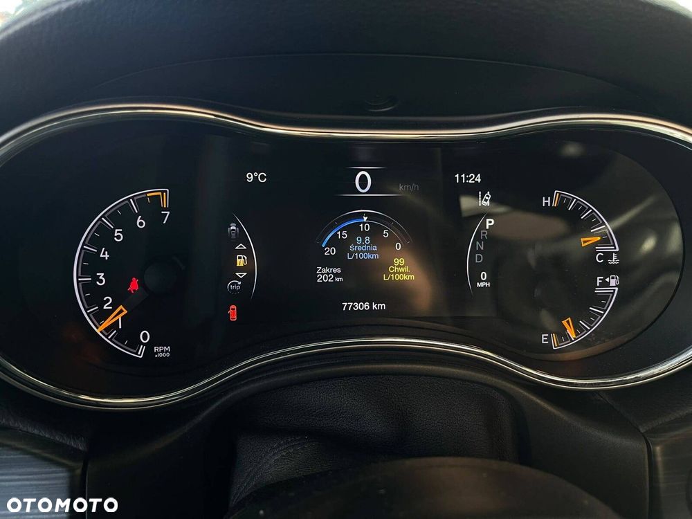 Jeep Grand Cherokee - 33