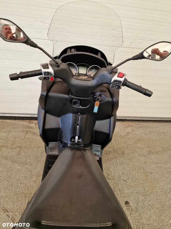 Piaggio MP-3 - 33