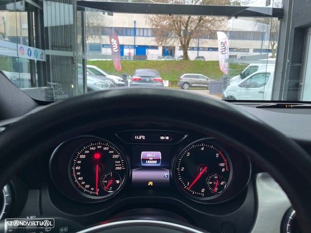 Mercedes-Benz CLA 180 d Shooting Brake AMG Line - 14