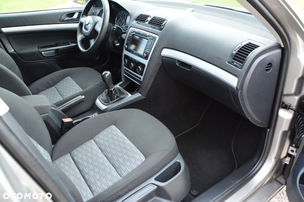 Skoda Octavia - 25