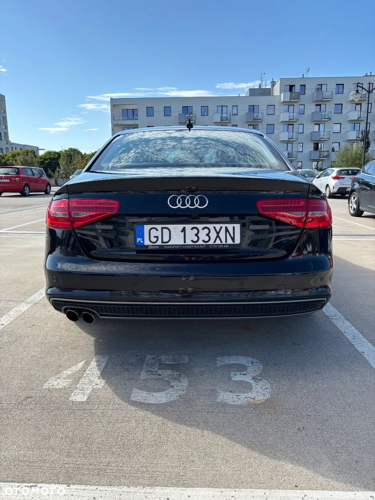 Audi A4 Limousine - 6