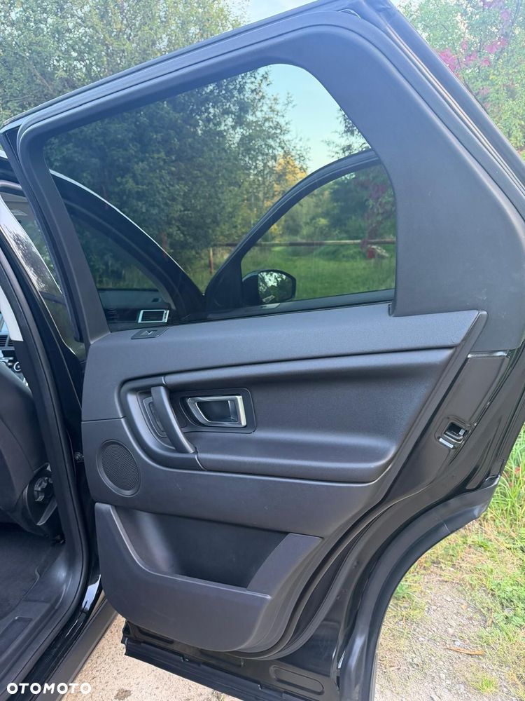 Land Rover Discovery Sport - 24
