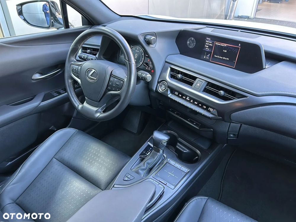 Lexus UX 200 GPF F Impression 2WD - 17