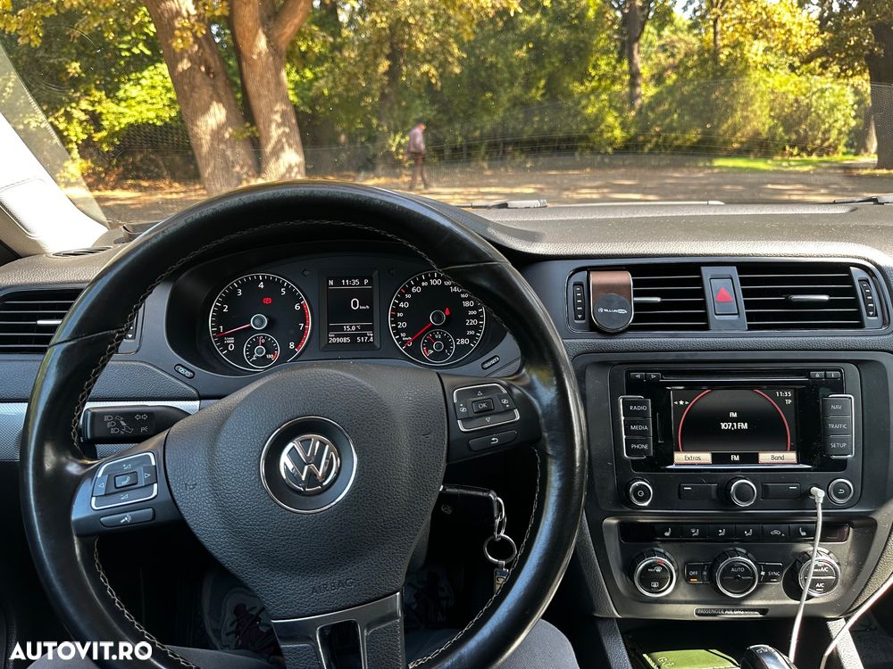 Volkswagen Jetta 1.4 TSI DSG Match - 9