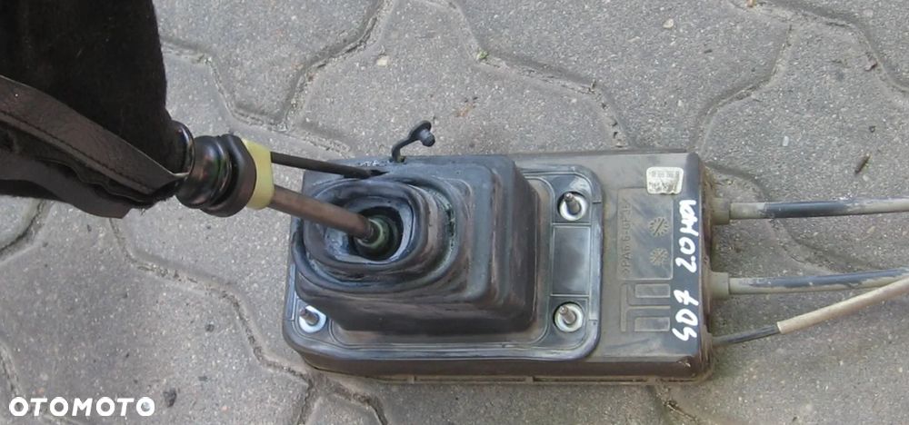 lewarek wybierak PEUGEOT 407 2.0 HDI - 6