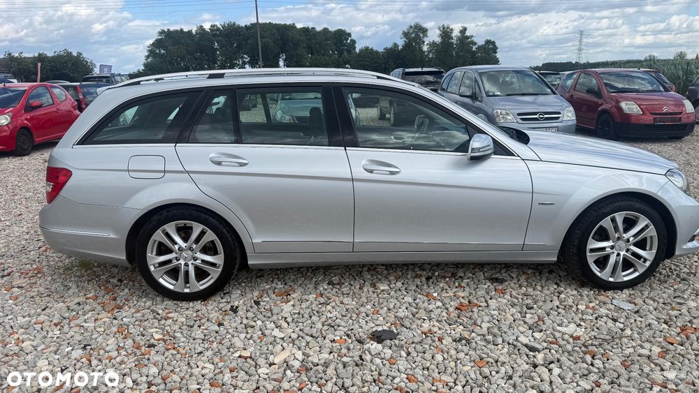 Mercedes-Benz Klasa C 220 CDI BlueEff Avantgarde - 4