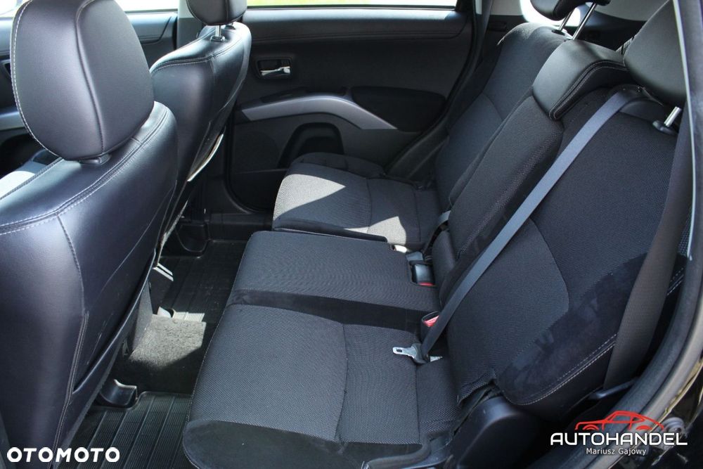 Mitsubishi Outlander - 17
