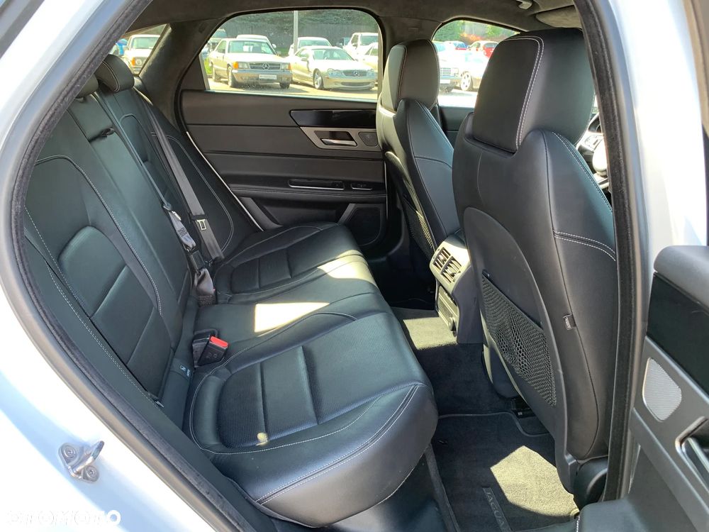 Jaguar XF - 25