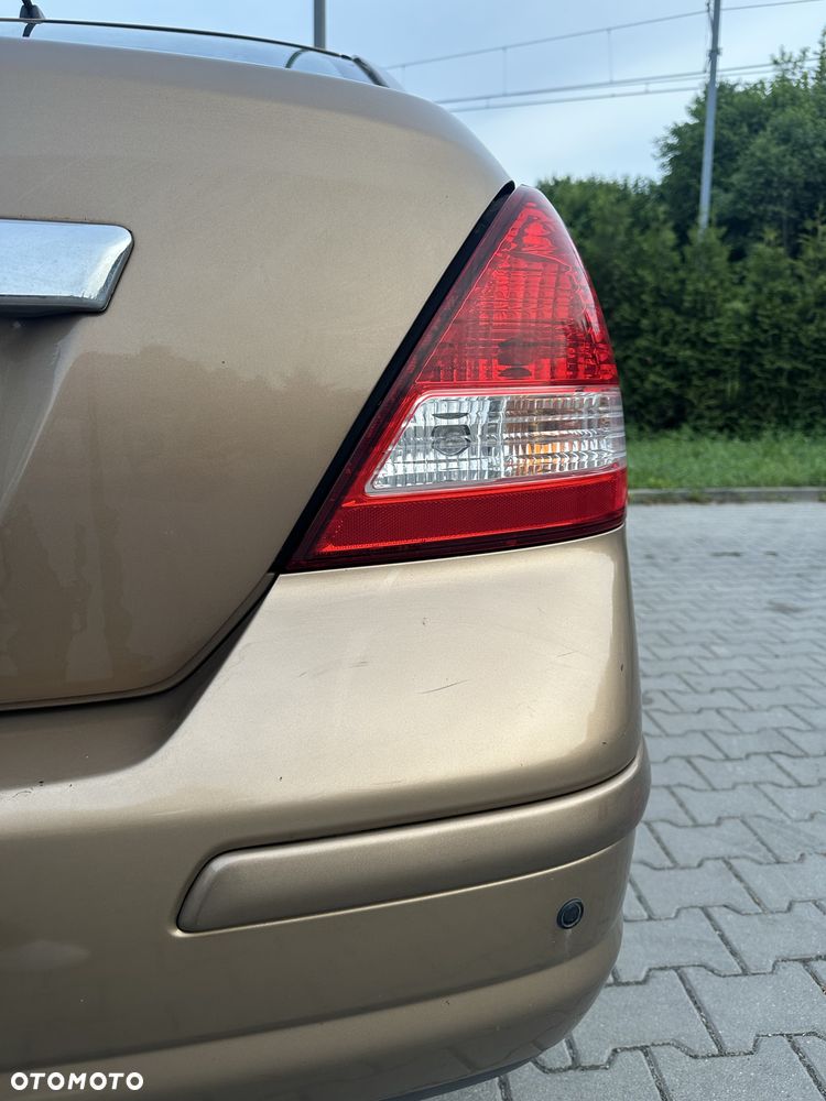 Nissan Tiida - 6