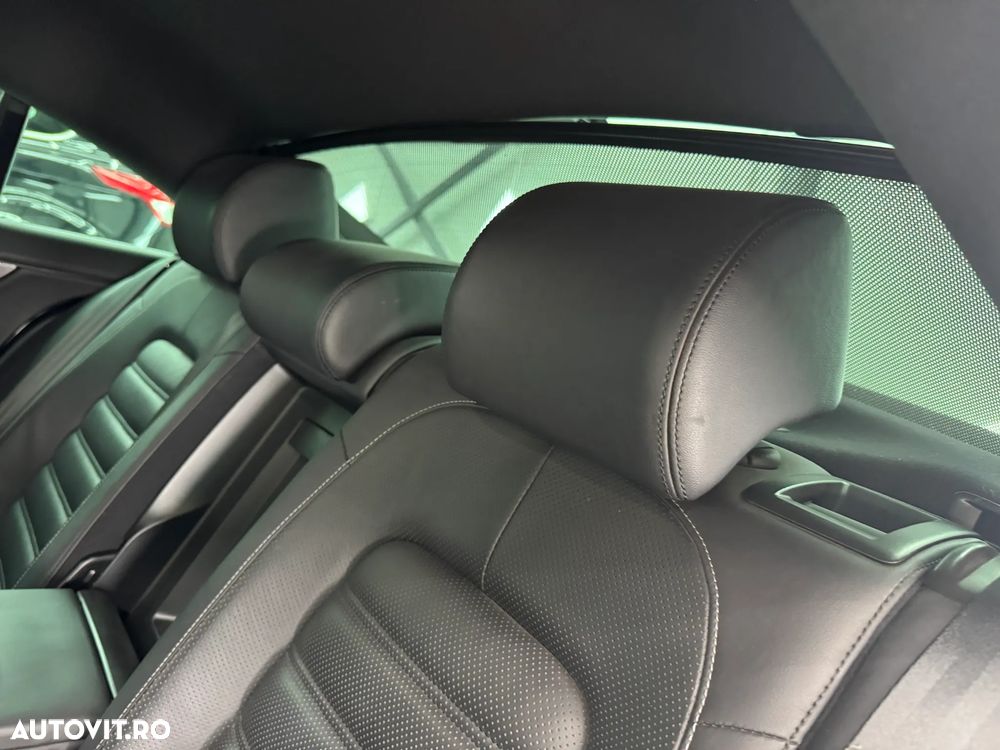 Volkswagen Passat CC 2.0 TDI 4Motion BlueMotion Technology DSG - 17