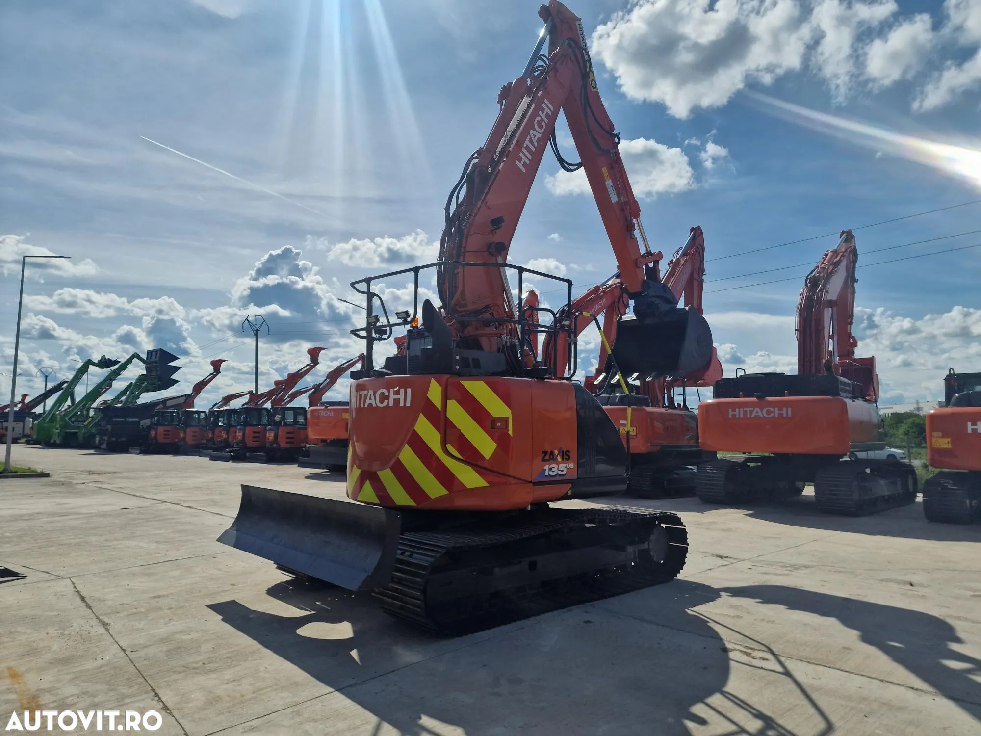 Hitachi ZX135-3.552h, 2020, LAMA NIVELARE, COMPACT in gabarit, CUPLA RAPIDA hidraulica, Int picon, Inst hidr rotire atasamente, Masa operationala 15,7t, ad sapare 6m, Ridica tevi 8,5t, camera spate si 2 laterale, consum 9l/h, sist antifurt, PROMOTIE 86900eur - 13