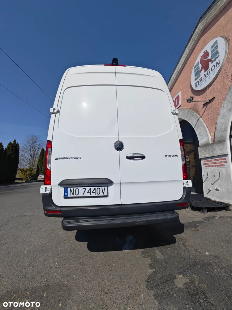 Mercedes-Benz Sprinter - 9