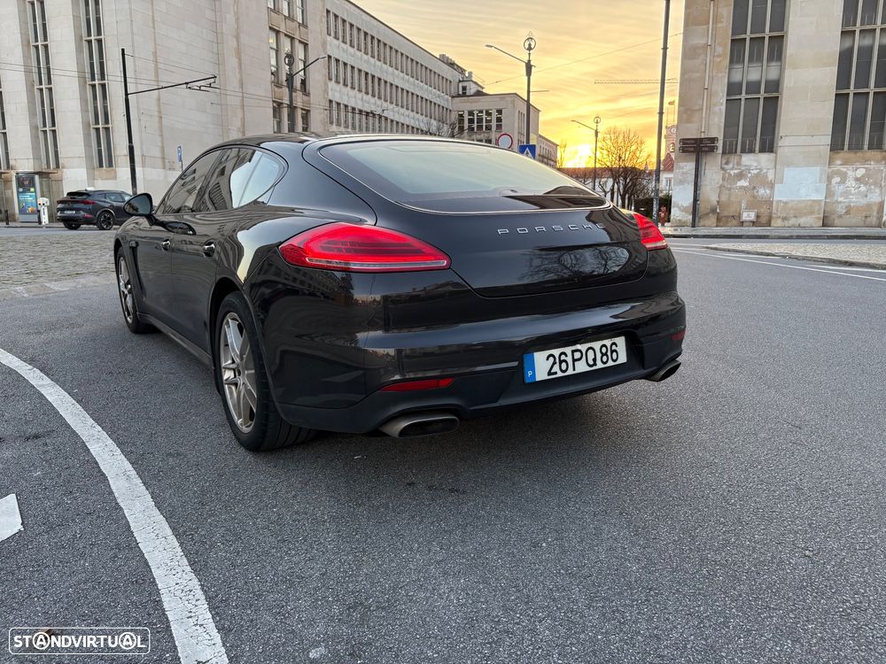 Porsche Panamera 3.0 V6 - 4