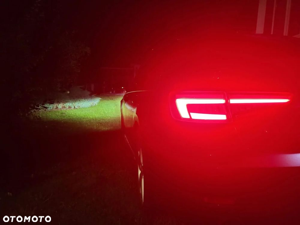 Audi A4 Limousine - 7
